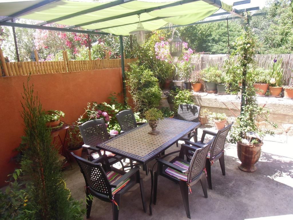 Petit Grenier Douillet De Cathie Bed & Breakfast Roquemaure  Ngoại thất bức ảnh