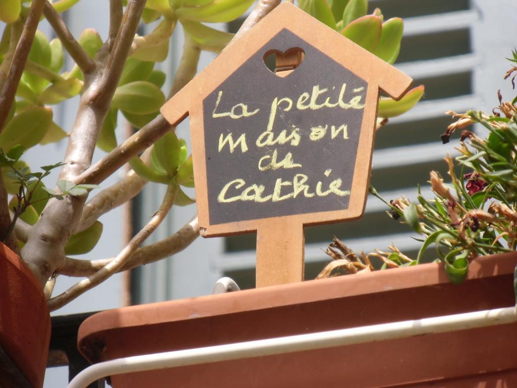 Petit Grenier Douillet De Cathie Bed & Breakfast Roquemaure  Ngoại thất bức ảnh