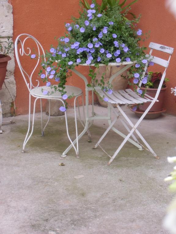 Petit Grenier Douillet De Cathie Bed & Breakfast Roquemaure  Ngoại thất bức ảnh